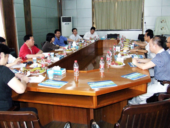 自治區(qū)及南寧市工商聯(lián)領(lǐng)導(dǎo)到我公司進行調(diào)研